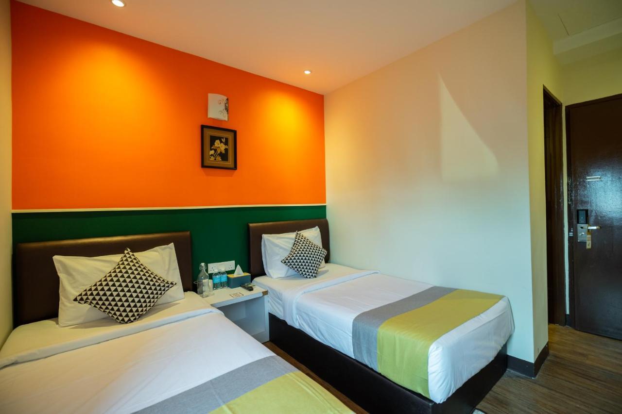 Link 2* George Town